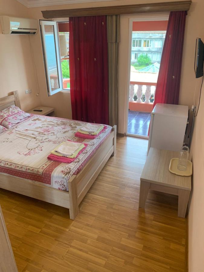 Guest House Rusalka コブレチ エクステリア 写真